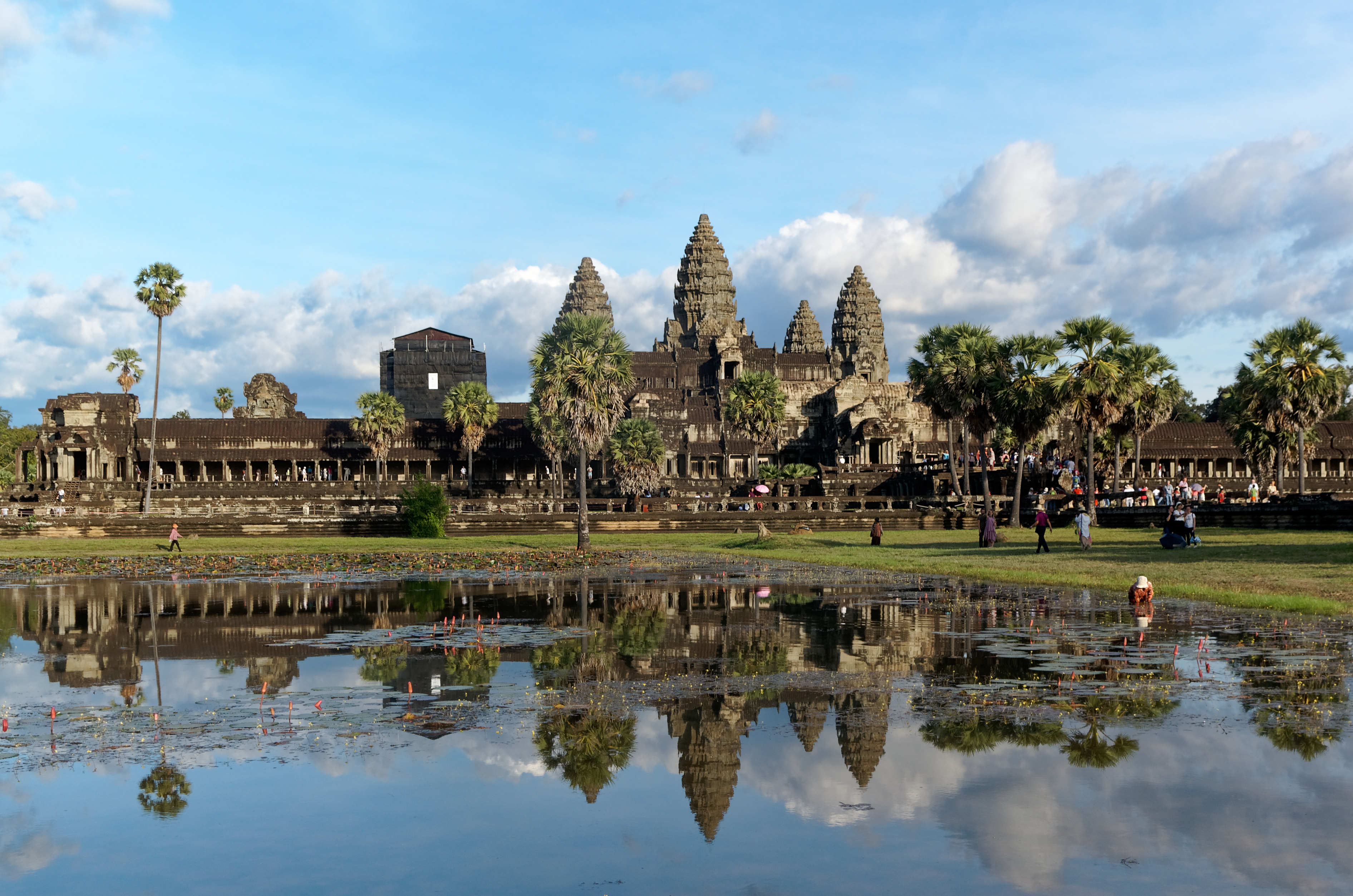 Border Thailand To Vietnam Via Angkor Wat ( 5 days)