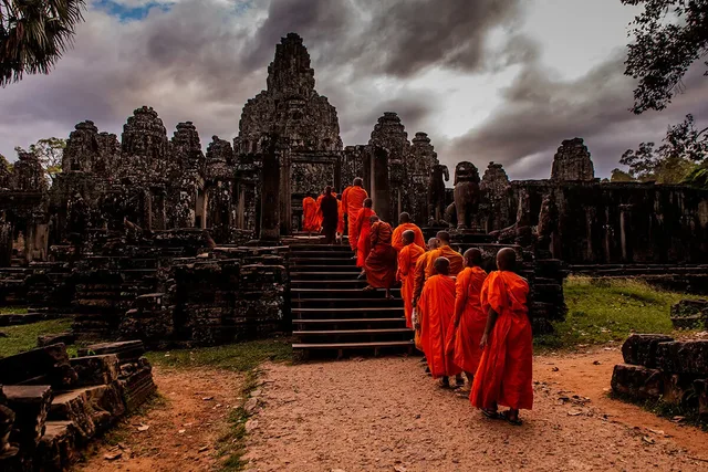( 5 days) Border Thailand To Vietnam Via Angkor Wat