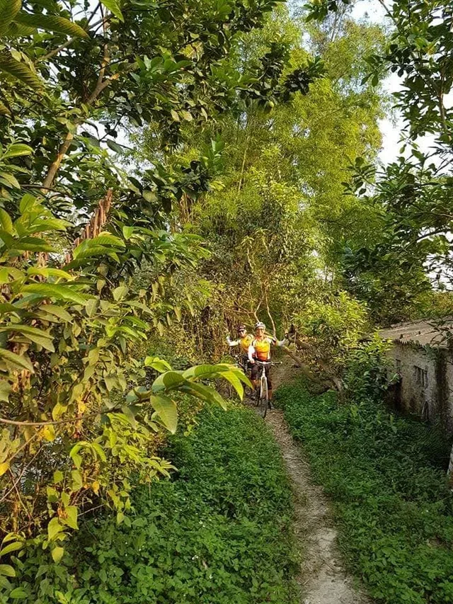 Siem Reap Cycling To Saigon - 6 days 1
